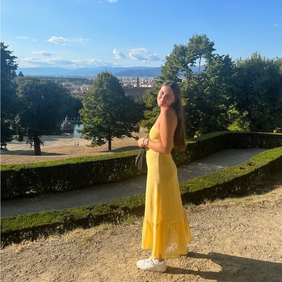 Reformation Arta Dress in color Sunshine (Size 2) - Picture 4 of 4